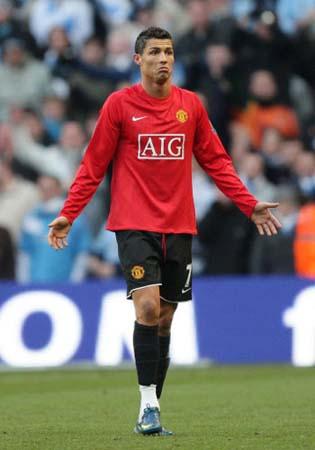 生涯最巅峰的一年？詹姆斯：2018年，当时我觉得自己无所不能（詹姆斯回顾巅峰：2018年，我曾感觉无所不能）