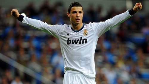 韩国杯半场：李洞俊补时收空门大礼建功，光州暂0-1全北