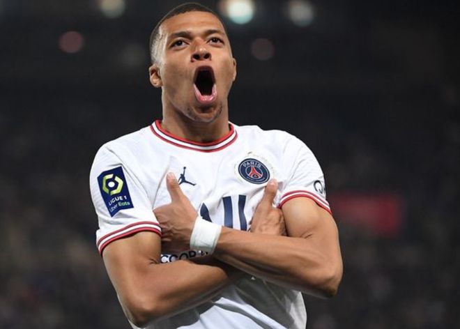 邮报：切尔西和皇马在关注穆里略，森林要价超过5500万镑