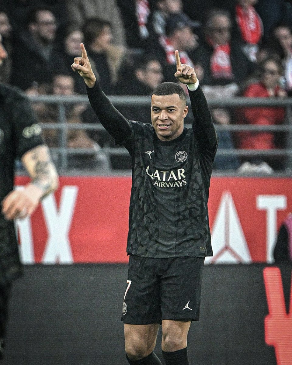 波兰媒体：莱万收到米兰、沙特和美职联报价，米兰愿签约两年（波媒：莱万获AC米兰、沙特球队与MLS报价，米兰愿提供两年合同）