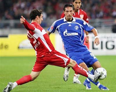 施洛特贝克：开场我们踢得极其松散；替补球员几乎每次都丢球（施洛特贝克：开局散漫；替补登场几乎次次丢球）