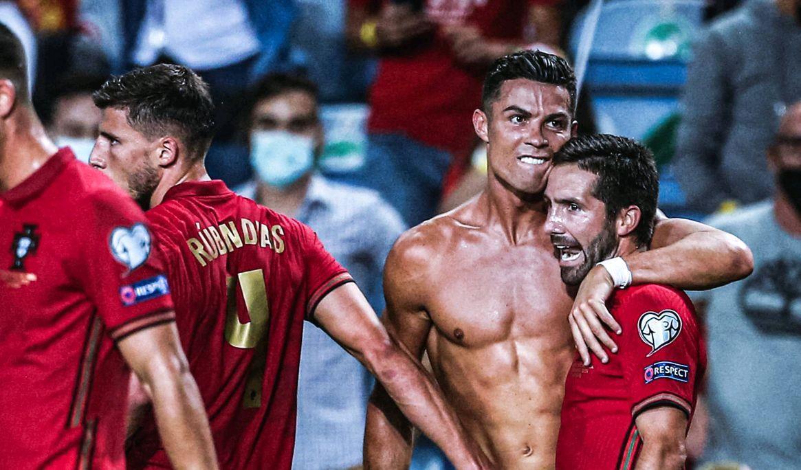 娄一晨谈斯卢茨基：他对自己的战术有近乎痴迷的坚持（娄一晨：斯卢茨基对其战术的执着几近痴迷）