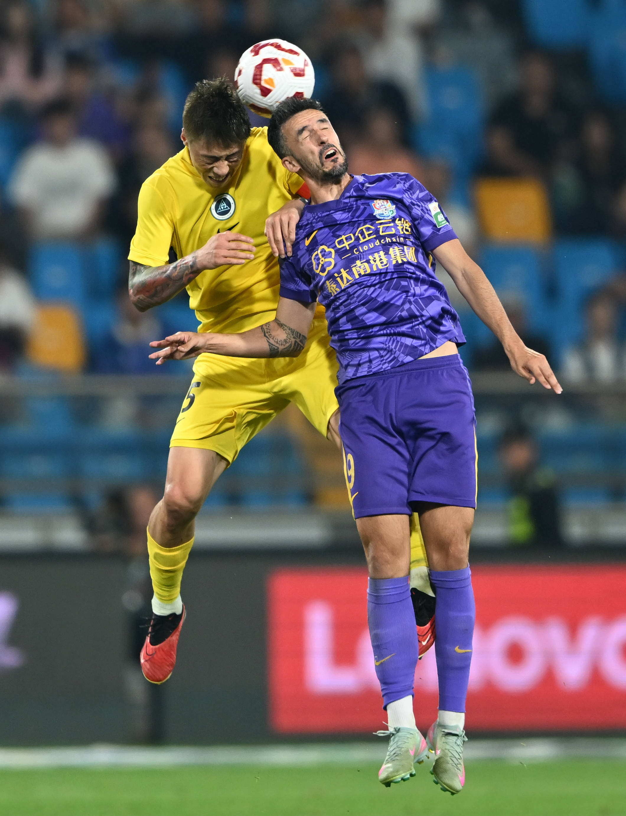 李新翔：我的第一次中超冠军；海港是冠军，连冠无人能撼动（李新翔：首夺中超桂冠，海港连冠地位难以撼动）