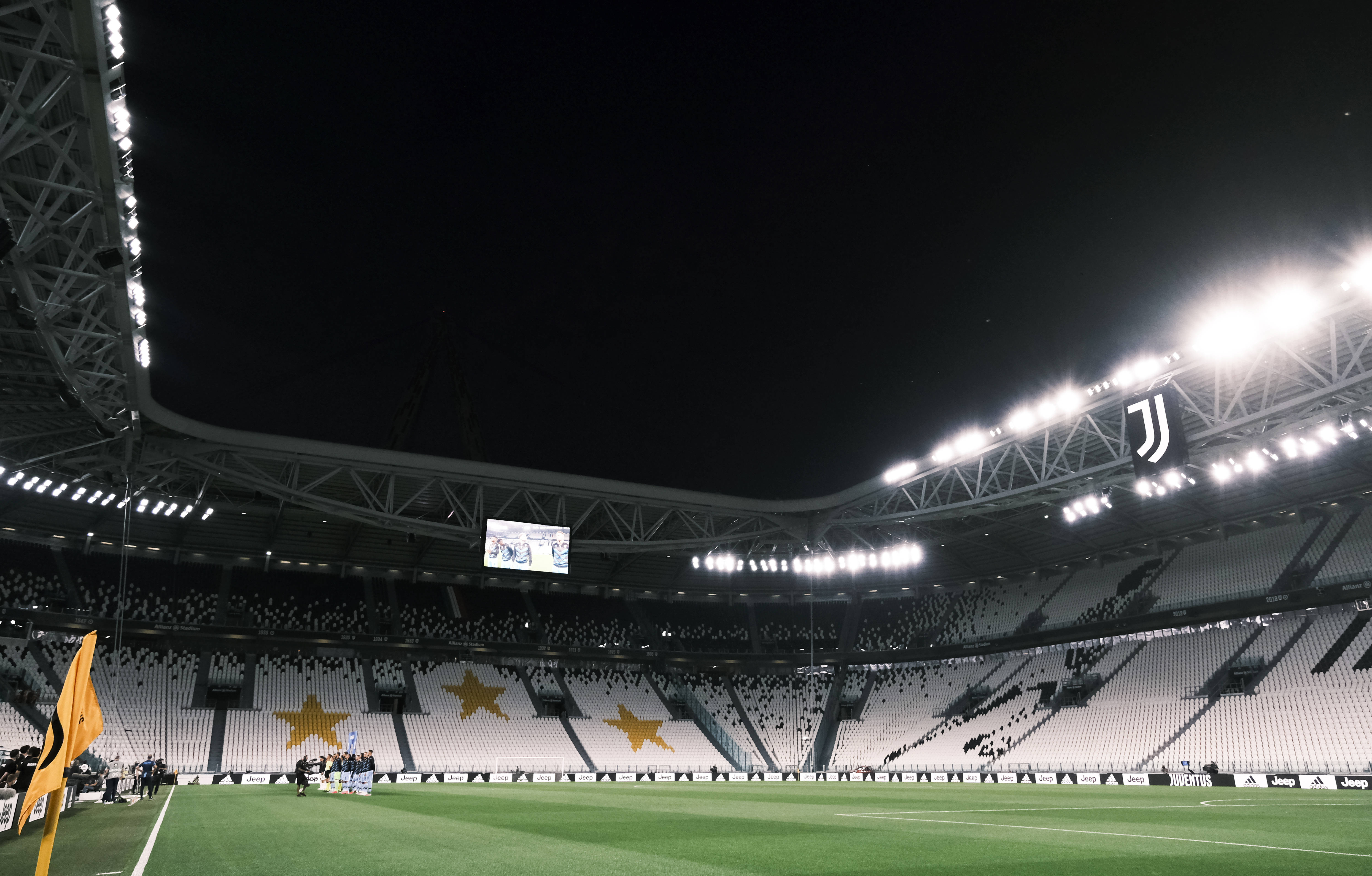 马卡：最高法院判决西甲联盟违规，皇马获赔880万欧转播收入（马卡报：最高法认定西甲联盟违法，皇马获赔880万欧元转播费）