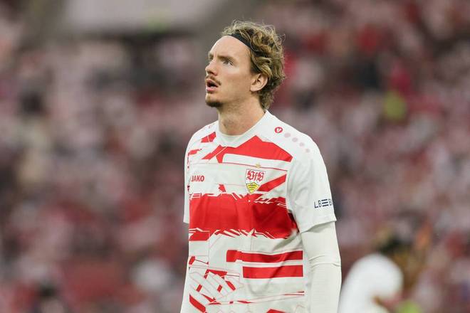 德天空：法兰克福未讨论解雇托普默勒，高层将战绩不佳归咎于球员（德天空：法兰克福暂无解雇托普默勒计划，高层将战绩低迷归咎于球员）