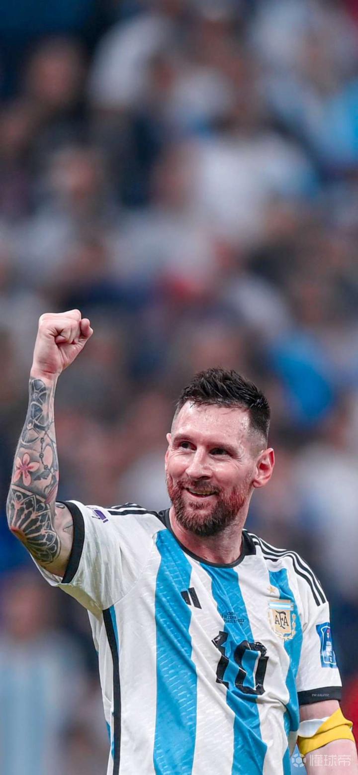 埃贝尔提议诺伊尔重返国家队？卡恩：这也许只是他的个人想法（卡恩回应埃贝尔建议诺伊尔回归国家队：或仅其个人观点）