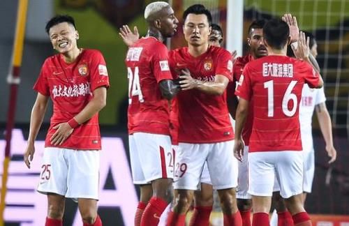 意甲俱乐部球衣胸前广告赞助费TOP10：米兰双雄3000万并列第1（意甲球衣胸前赞助费前十榜：米兰双雄以3000万并列榜首）