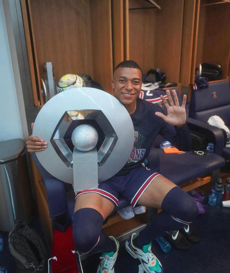 对阵梅州国安收获16次射正，为2012年以来单场中超第二多（战梅州国安16次射正，2012年以来中超单场第二高）