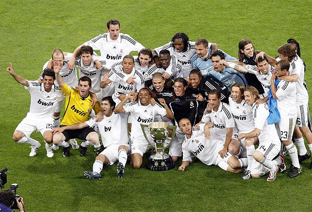 杨鸣：辽宁队正经历新老交替阵痛期，相信联赛开始前会有变化（杨鸣：辽宁队处于新老更替阵痛期，预计联赛开打前会有调整）