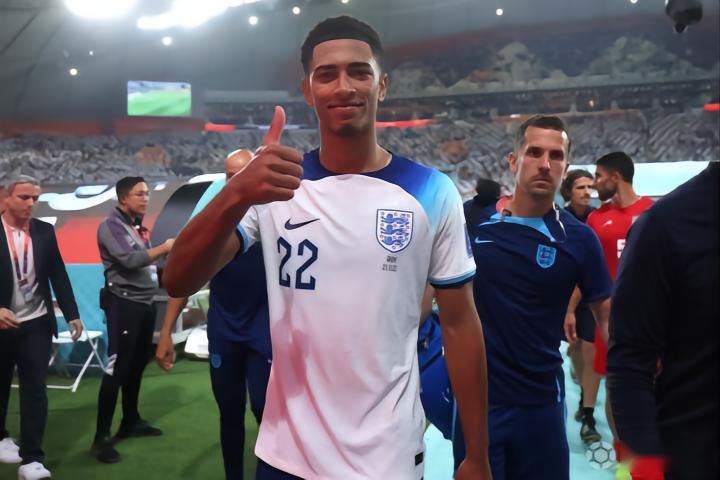 字母哥：在NBA的13年，我从未见过罗林斯这样进步这么大的球员（字母哥：我打NBA13年，从未见过哪位球员像罗林斯这样进步如此惊人）