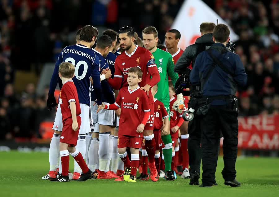 蓝黑门柱再塑？国米考量门将未来布局，解析维卡里奥方案（国米谋划门将线新布局：维卡里奥方案全解析）